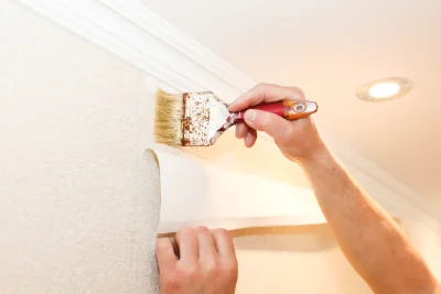 Pose de papier peint à la Vaupalière — revêtements muraux et toiles de verre